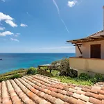 Accu Is Prezzus C Fronte Mare Віллазімьюс