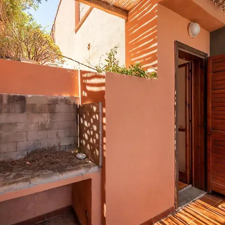 Accu Is Prezzus C Fronte Mare Apartamento *