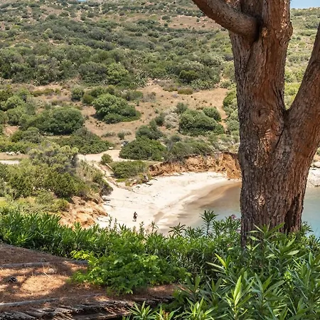 Accu Is Prezzus C Fronte Mare