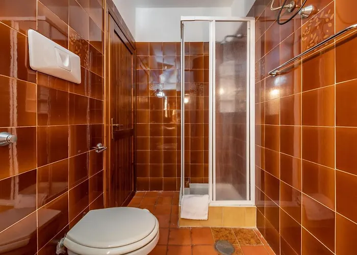 Accu Is Prezzus C Fronte Mare *