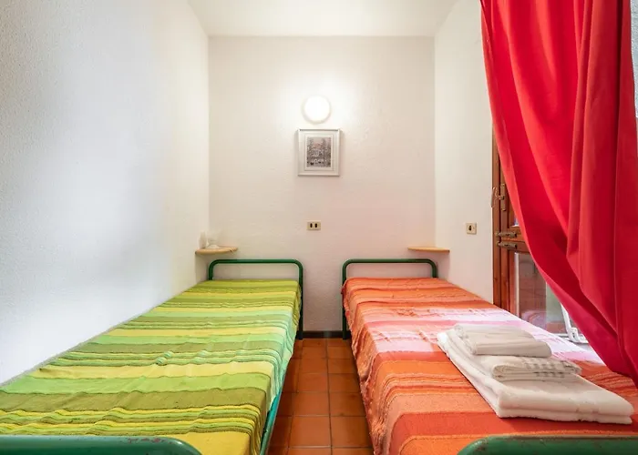 Accu Is Prezzus C Fronte Mare Apartamento *