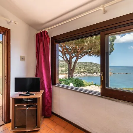 Accu Is Prezzus C Fronte Mare Apartment