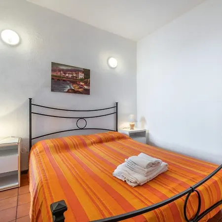 Apartment Accu Is Prezzus C Fronte Mare *