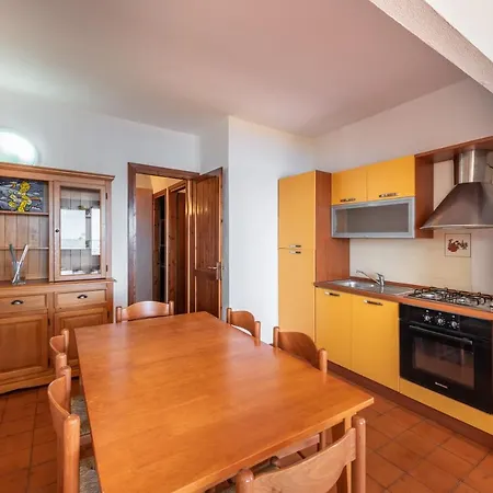 Accu Is Prezzus C Fronte Mare Apartment