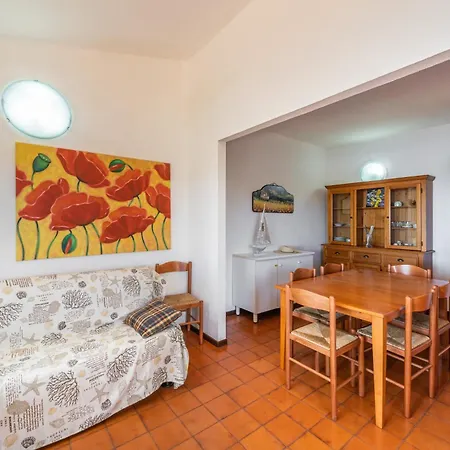 Appartamento Accu Is Prezzus C Fronte Mare Villasimius