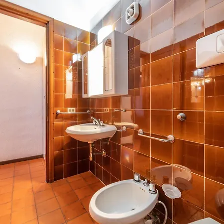 Accu Is Prezzus C Fronte Mare Villasimius