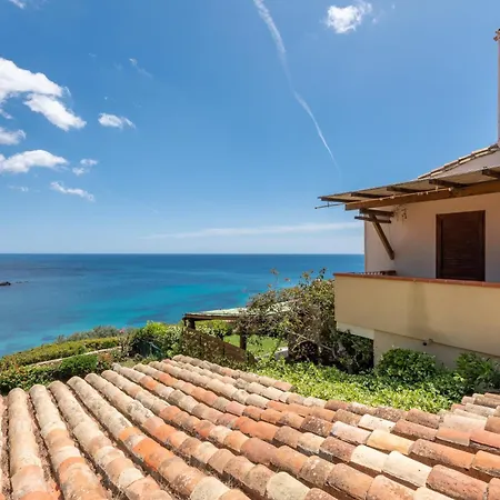 Accu Is Prezzus C Fronte Mare Villasimius