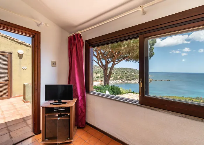 Accu Is Prezzus C Fronte Mare Villasimius